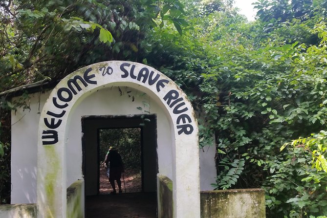 6 day Culture & History Tour in Ghana - Day 3: Akaa Falls and Ashanti craft villages