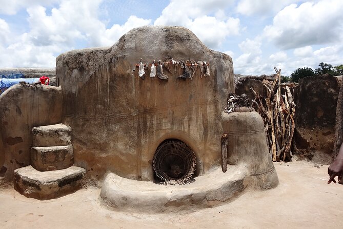 9 Day Ghana Wildlife and Culture Tour - Day 7: Assin Manso and the castles of the coast