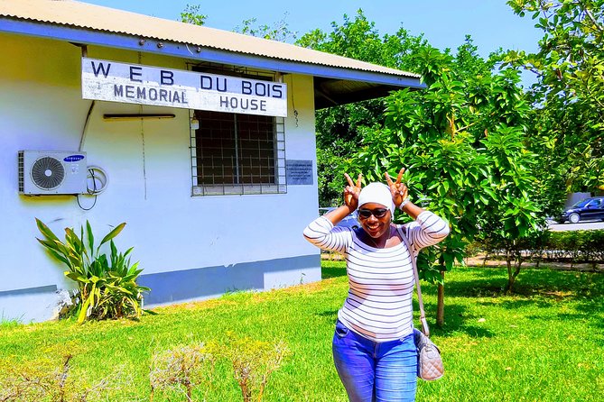 A Day in Accra - Center for National Culture: Ghanaian crafts and friendly pressure