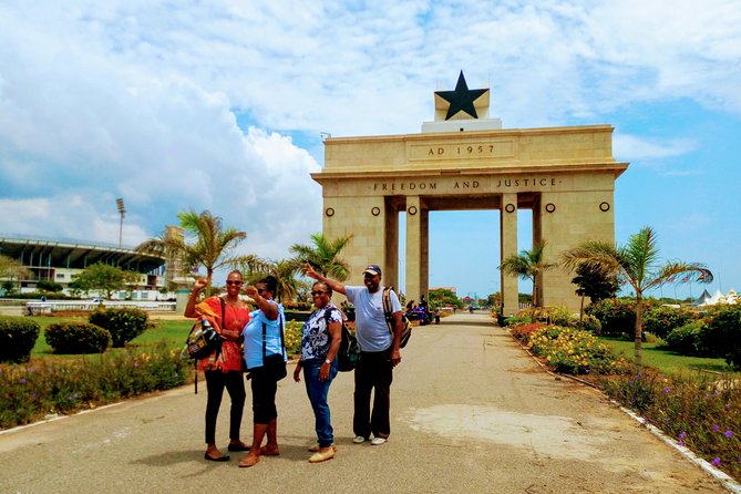 A Day in Accra - Street food and local flavor