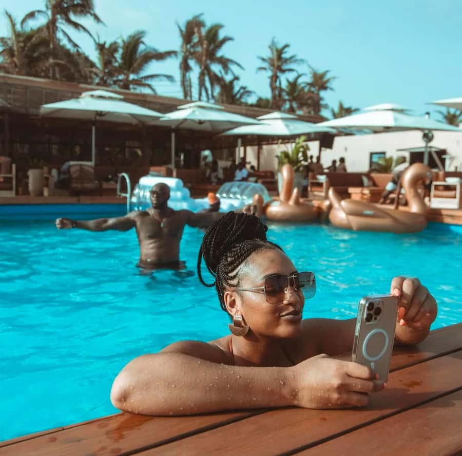 Accra Beachfront Experience: Sun Sand Calm & Lunch - Swimming, games, and marine-life viewing