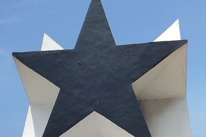 Accra City Tour Experience - Centre for National Culture: local art and souvenir time