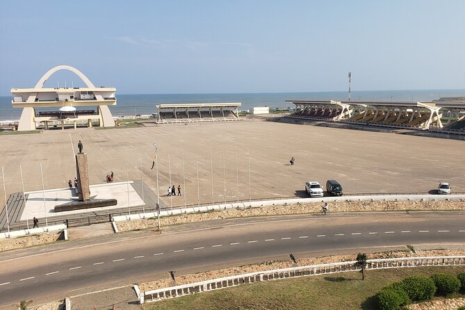 Accra Detailed City Tour - Walking through Jamestown and its old forts