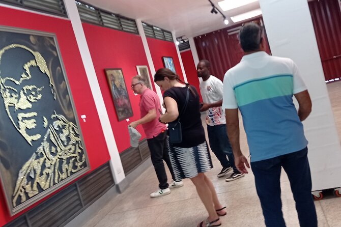 Accra Explored: A Full-Day Private City Tour for Culture Seekers - Starting at Kwame Nkrumah Memorial Park