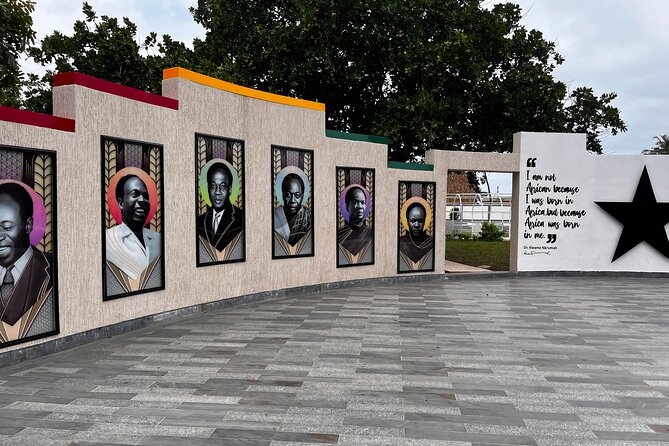 Accra Slave Castle and City Private Tour with Pick up - Kwame Nkrumah Memorial Park and Ghana’s independence story