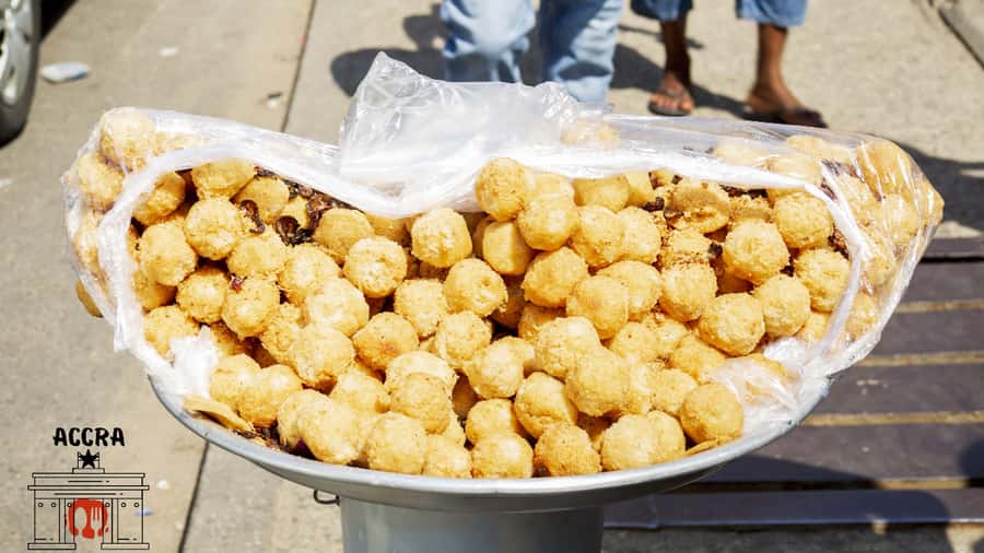 Accra Street Food Tour: Makola Market Tour With Full Lunch - What the guide adds to the food