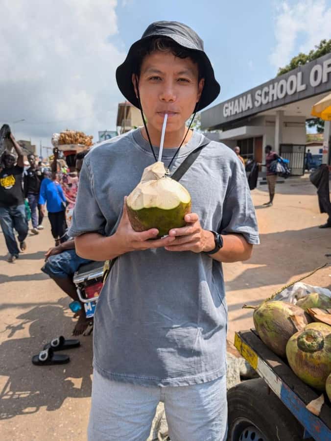 Accra Street Food Tour: Makola Market Tour With Full Lunch - Entering Makola Market with an appetite