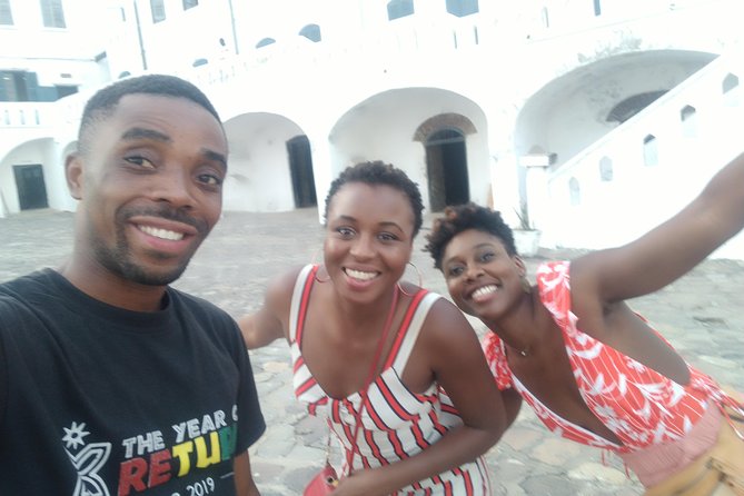 Accra To Cape Coast And Elmina Day Tour - What the private format adds
