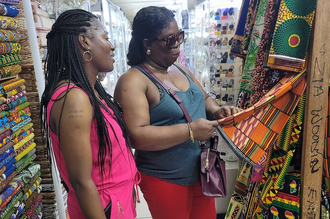 African custom clothing making experience with fabric tour - Starting at Makola market in central Accra