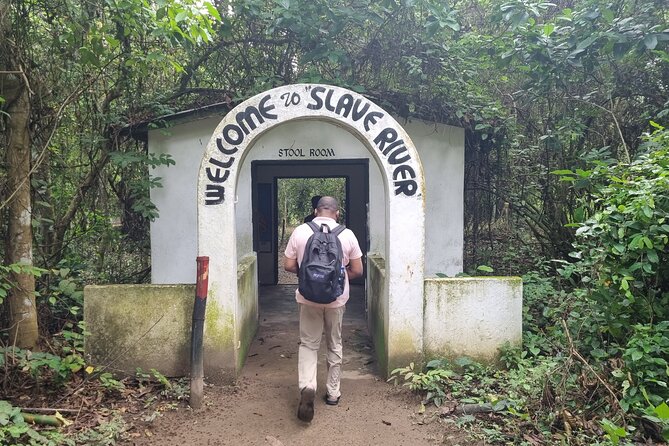 Assin Manso Slave River, Cape Coast and Elmina Castle Day Tour - Cape Coast Castle and the weight of 1555