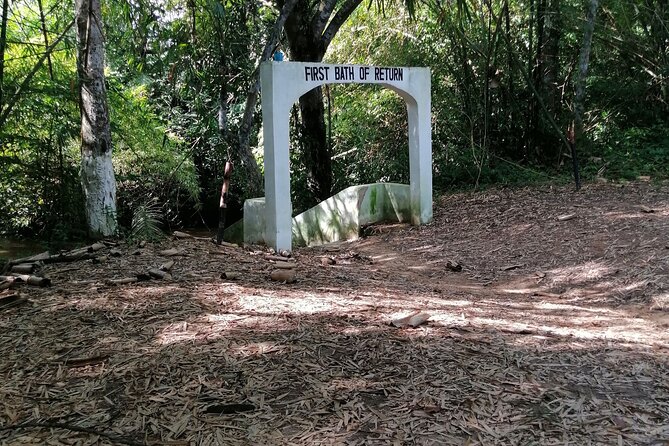 Bonwire Namimg Ceremony and Kente Tourist Center - Lunch and the rhythm of the five-and-a-half-hour visit