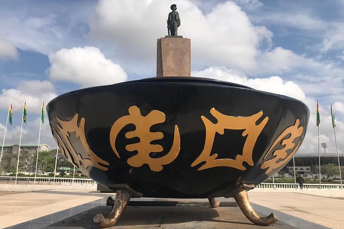 Easytourgh (Accra Tour) - Understanding Ghana at Kwame Nkrumah Memorial Park