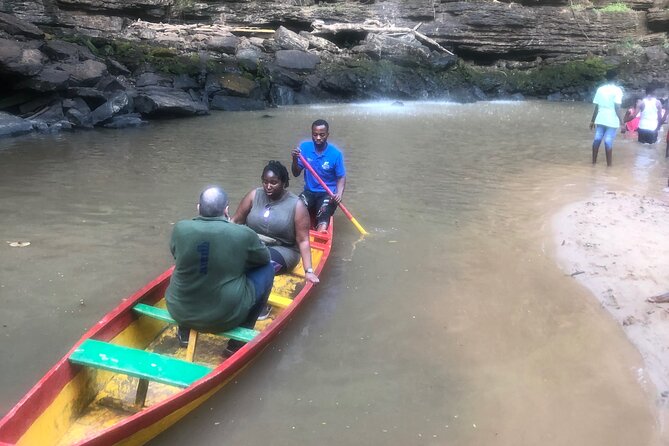 Experience Boti Waterfalls, Aburi Botanical Gardens & Tetteh Quarshie Cocoa Farm - Guides, Drivers, and the Private-Tour Advantage