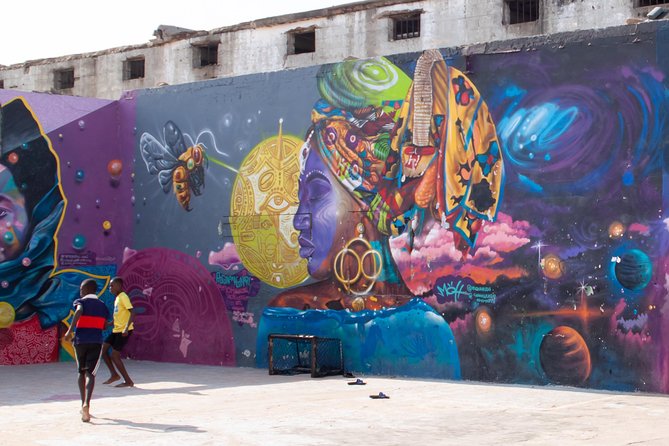 Explore Accra - Jamestown by Vehicle, With Forts and the Lighthouse