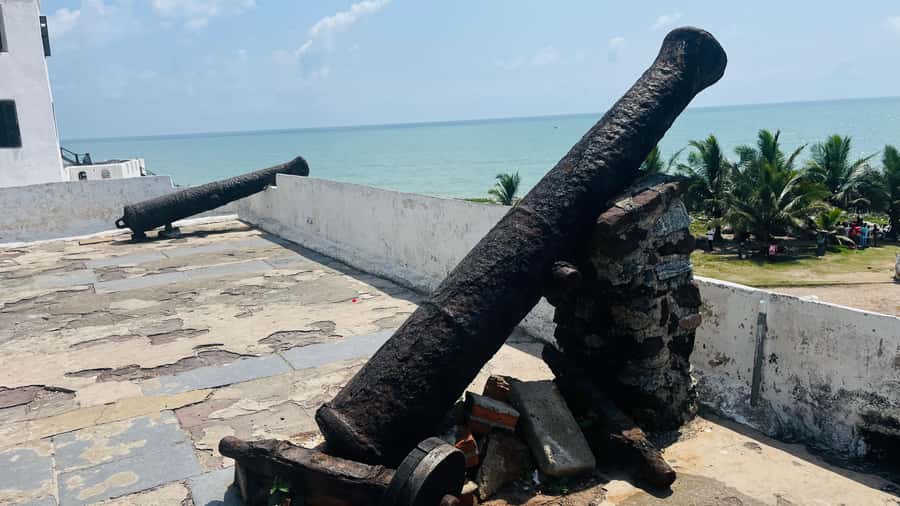 From Accra The Cape Coast Day Tour with Private Tour Guide - What the strongest service feedback tells you
