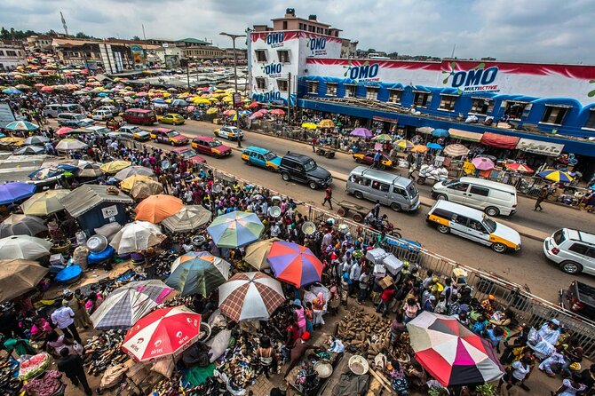 Full-Day Tour to Ashanti Region, Kumasi and Ghanaian History - Handmade crafts at the Centre for National Culture