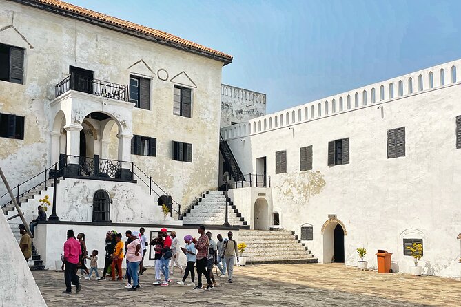 Historical tour in Cape Coast Ghana - Elmina Castle and the weight of the past