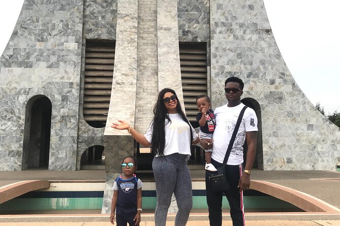 Private City Tour in Accra with Hotel Pickup and Lunch - Independence Square and the best photo stop