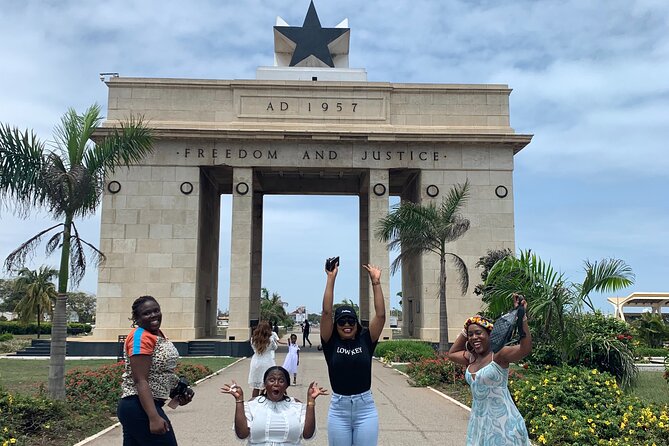 Private City Tour in Accra with Hotel Pickup and Lunch - Ghanaian jollof turns sightseeing into a proper day out