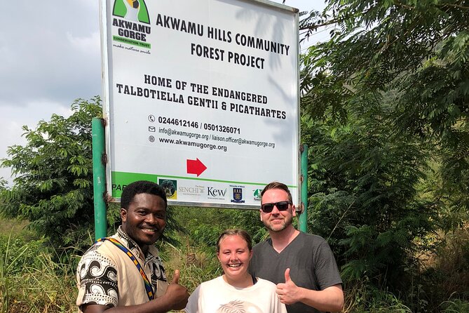Private Tour of Shai Hills Reserve, Volta River & a Bead Factory. - The guide and the private group advantage